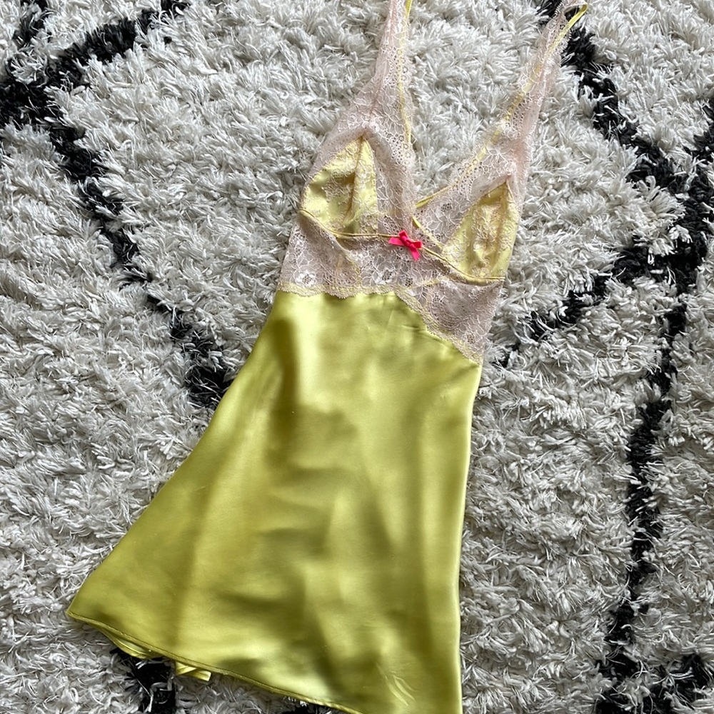 Victoria’s Secret yellow Nighty
